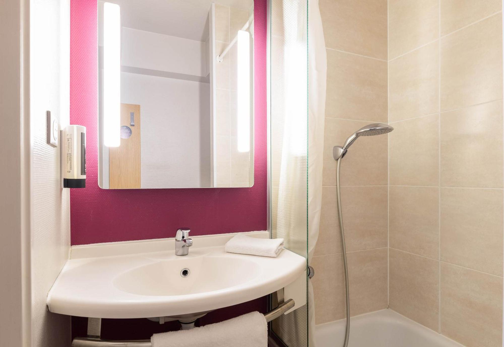 B&B Hotel Lyon Vénissieux エクステリア 写真